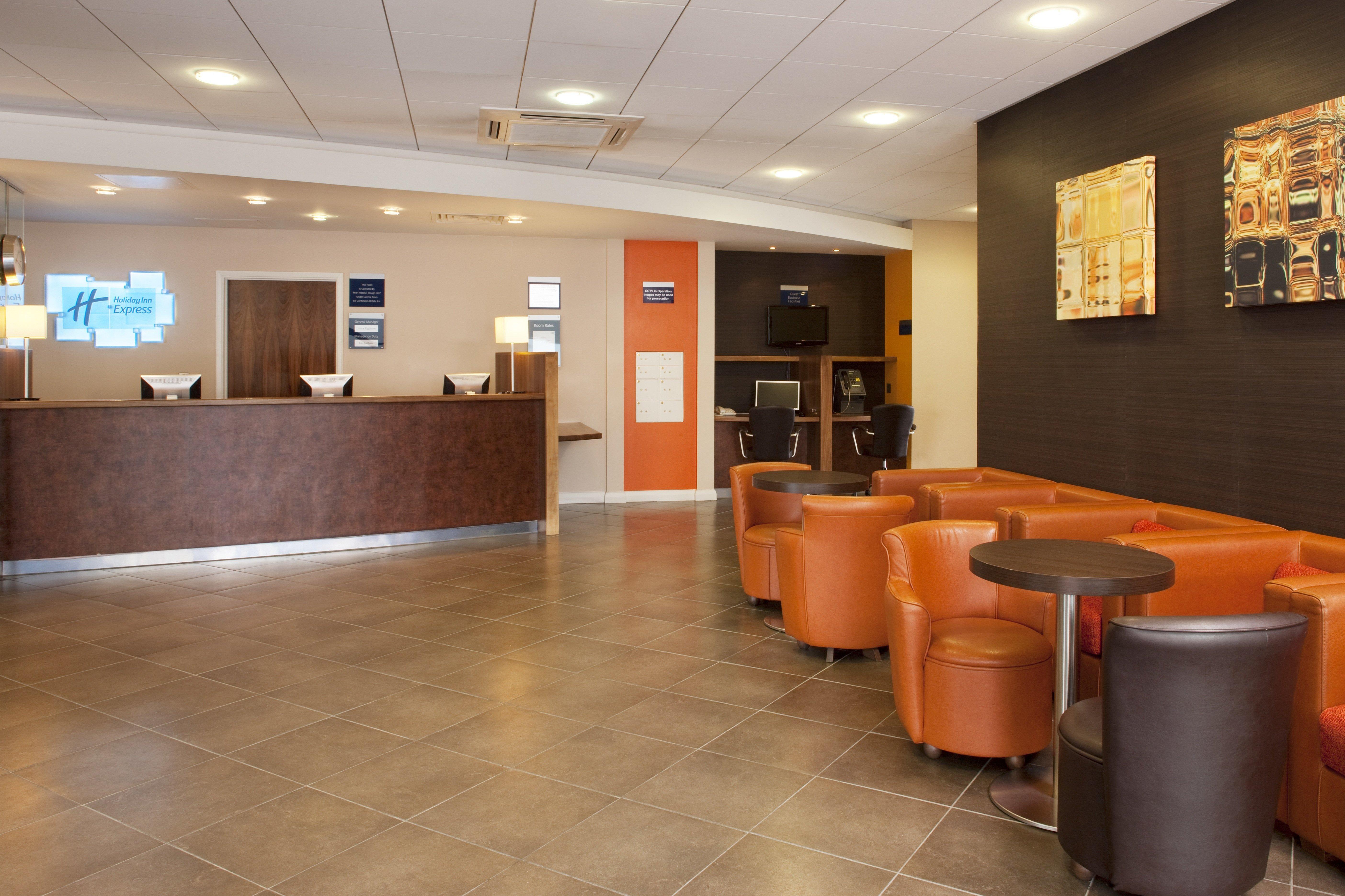 HOTEL HOLIDAY INN EXPRESS SLOUGH 3* (United Kingdom) - from £ 47 | HOTELMIX